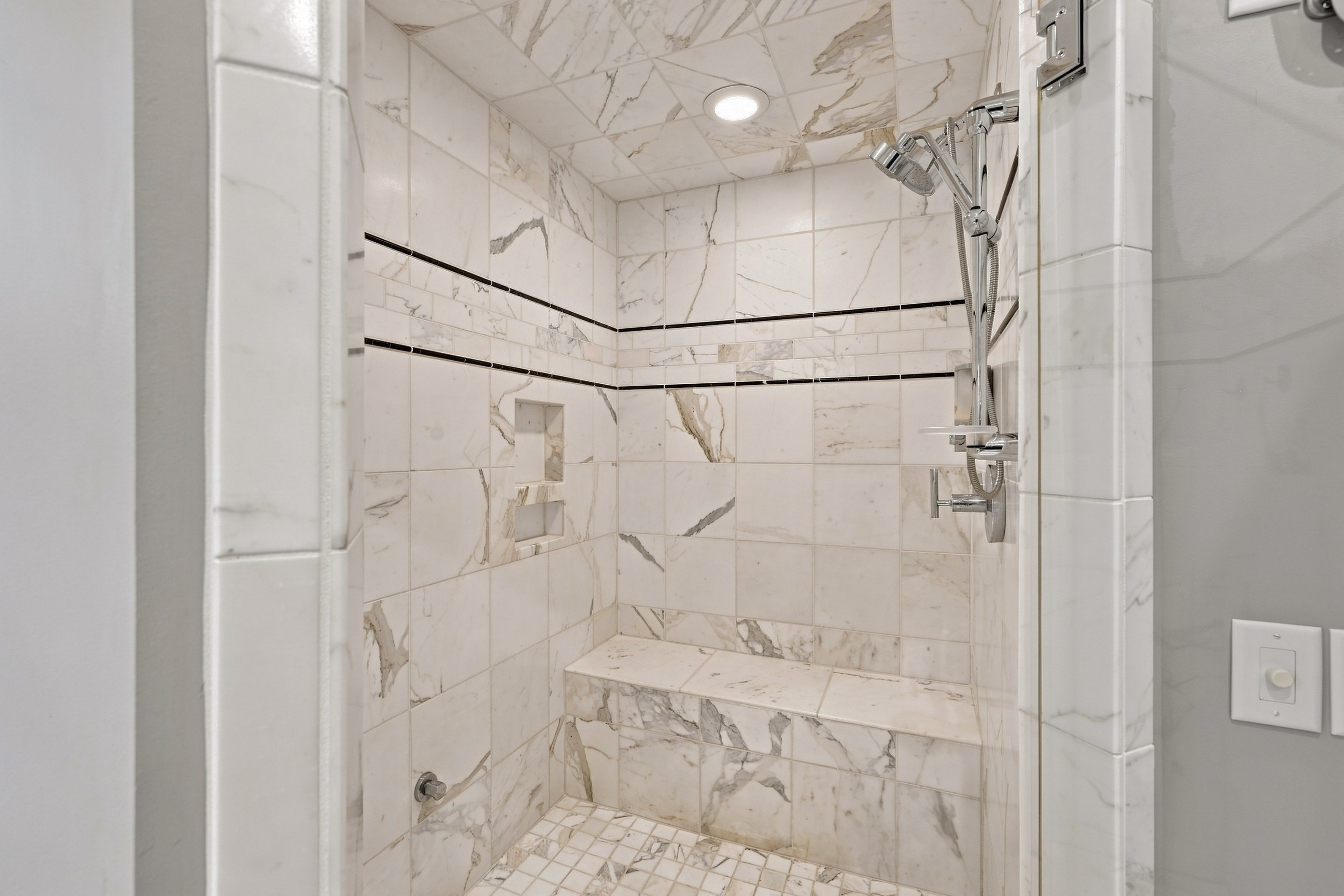 1100 Bachelors Run image 23